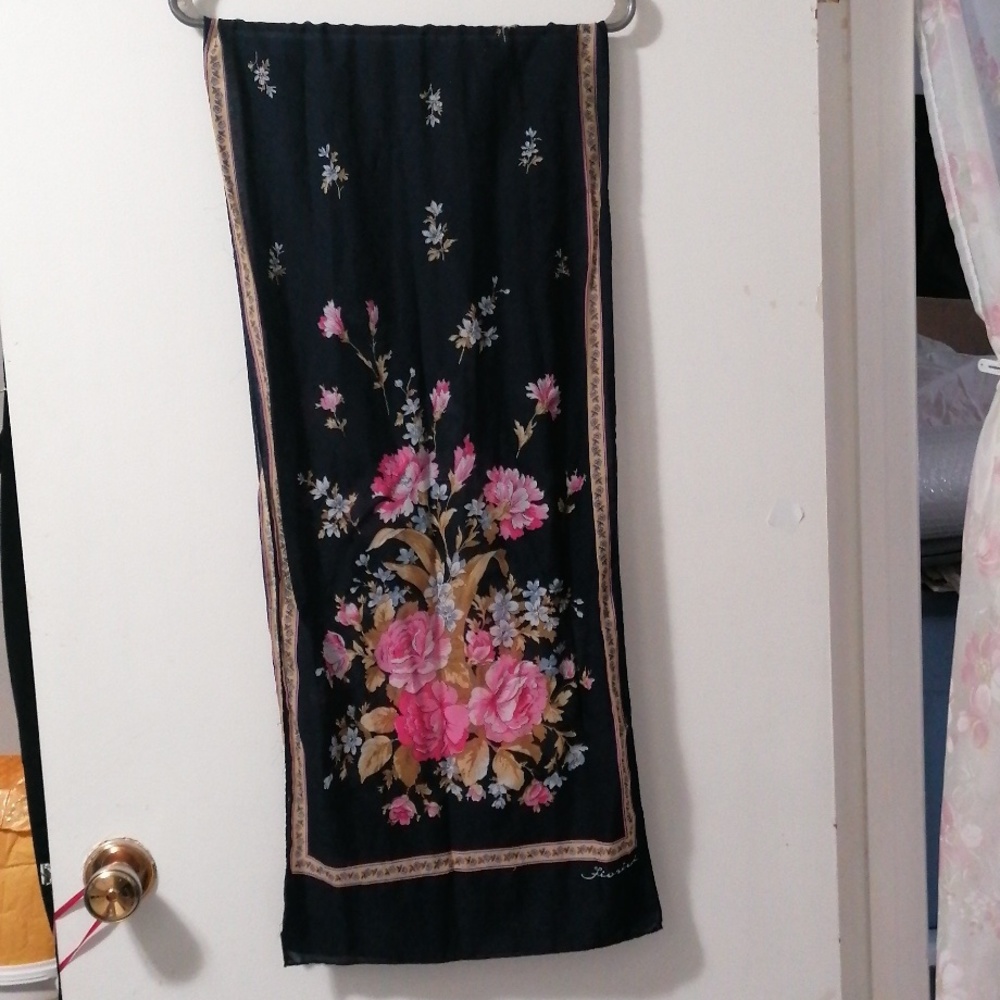 Gorgeous Fiorini Long Scarf